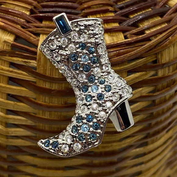 Vintage Swarovski Crystal Line Dancer Cowboy Boot Cowgirl Western Pin Brooch VTG - Picture 3 of 11
